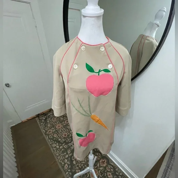 Stylish Beige Mini Dress with Fruit and Vegetable Design - Picture 4 of 8